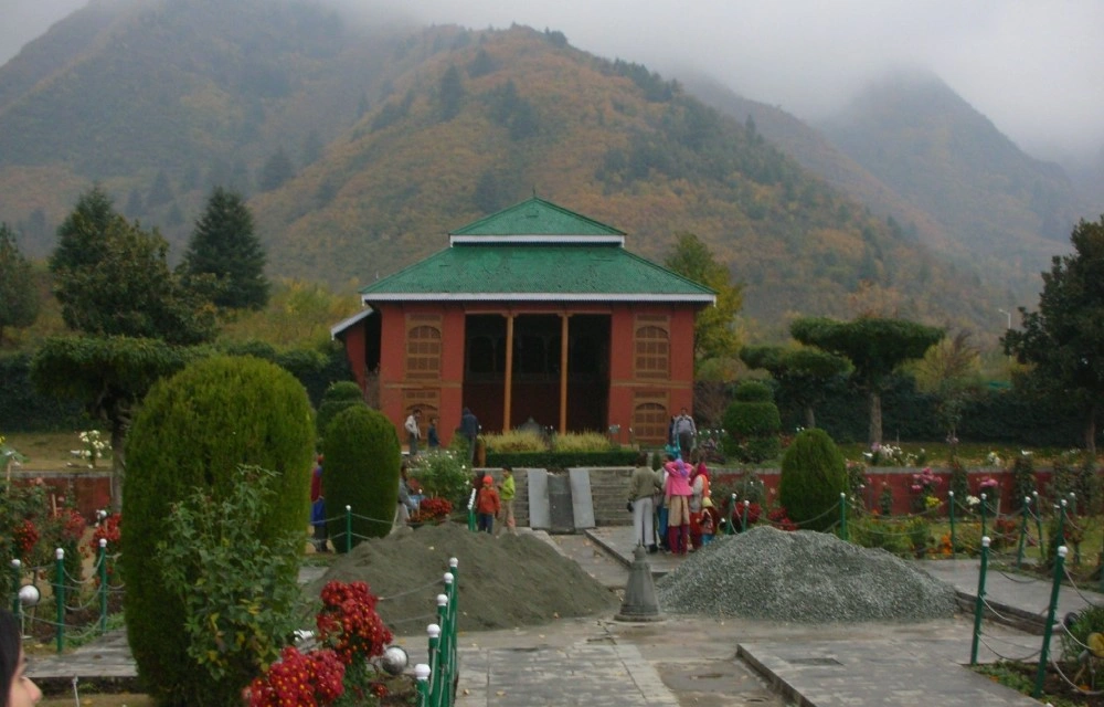 Chashme Shahi Garden